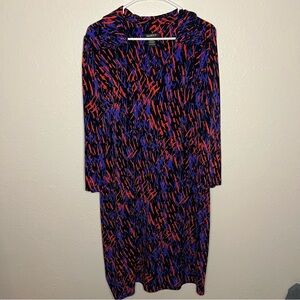 Size 16W Glamour Black Long Sleeve V-Neck Top with Red & Blue Abstract Pattern